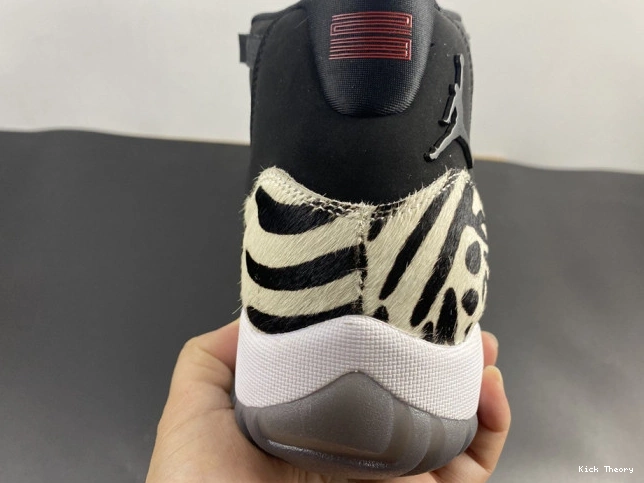 Kick Theory INSTINCT AR0715-010 ANIMAL JORDAN 11 AIR 0723
